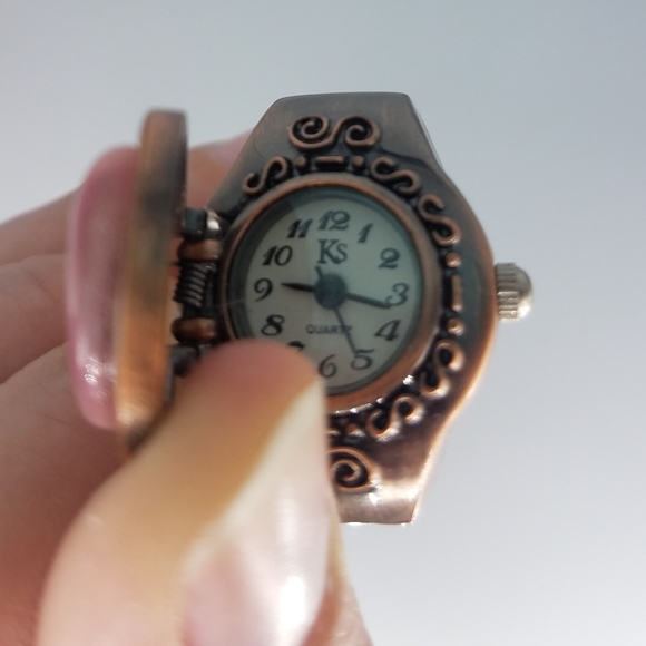 Pink Heart Rose Gold Metaltone Ring Watch - Picture 5 of 11